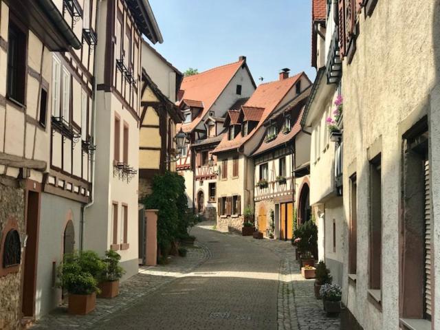 Turmwohnung Buedinger Hof Weinheim Exterior photo